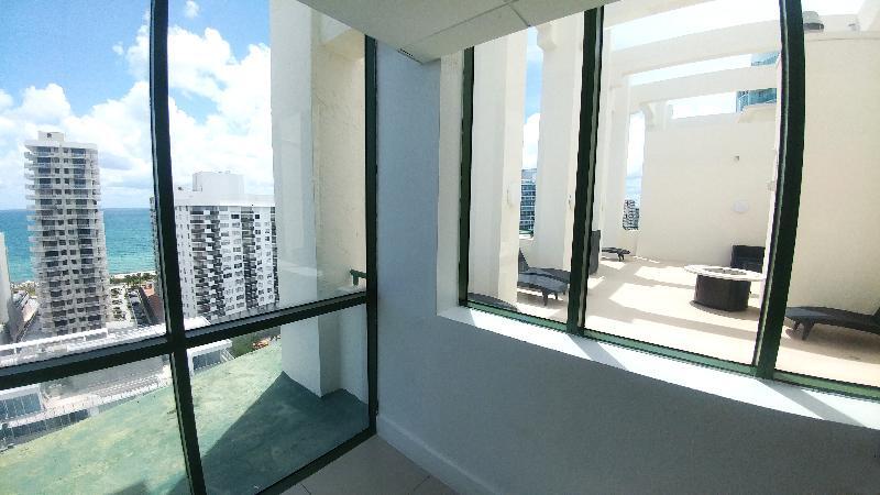 Hotel The Casablanca On The Ocean West Tower Miami Beach Zewnętrze zdjęcie