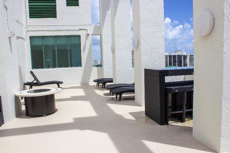 Hotel The Casablanca On The Ocean West Tower Miami Beach Zewnętrze zdjęcie